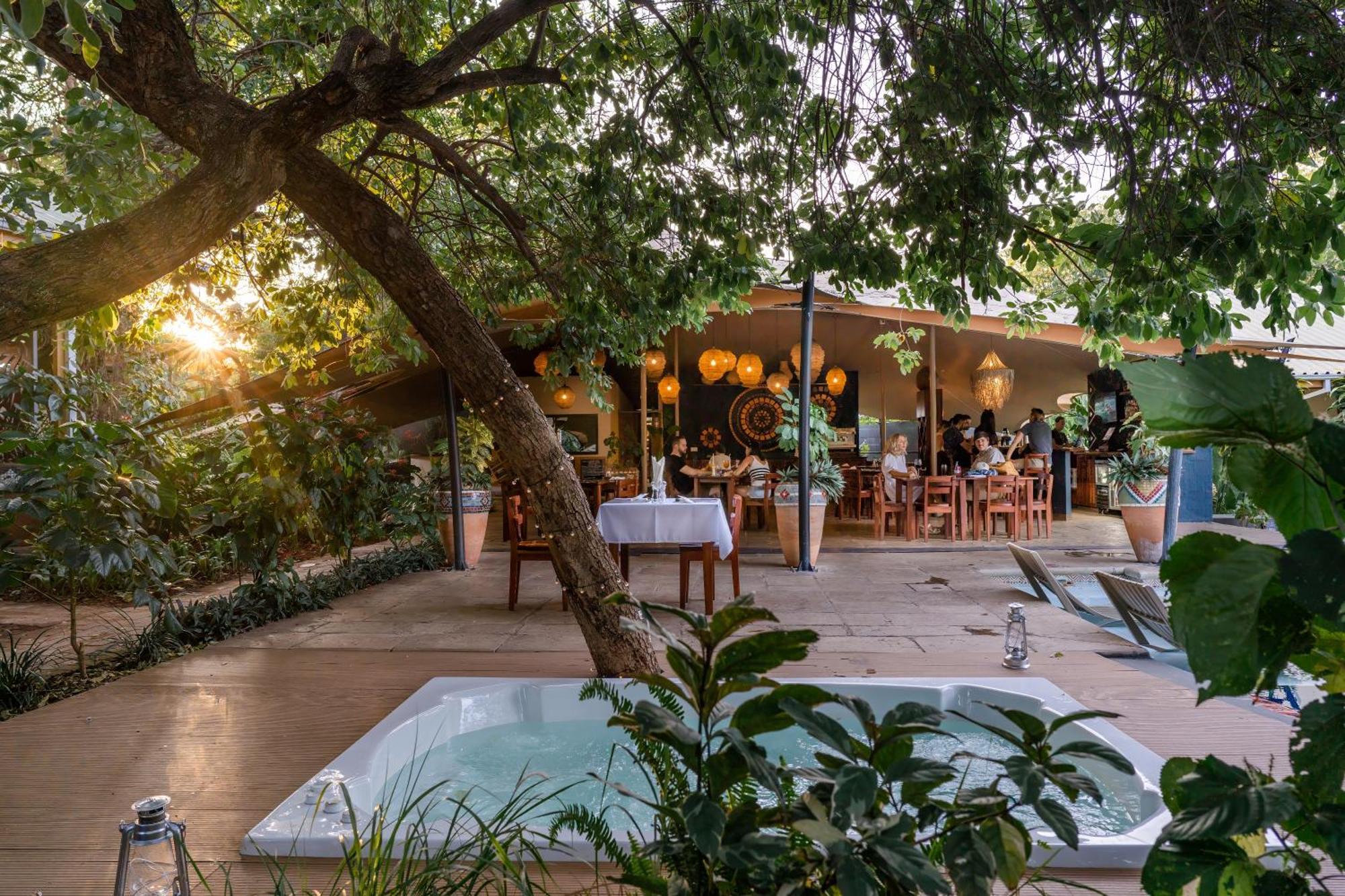 Shongwe Oasis * Victoria Falls